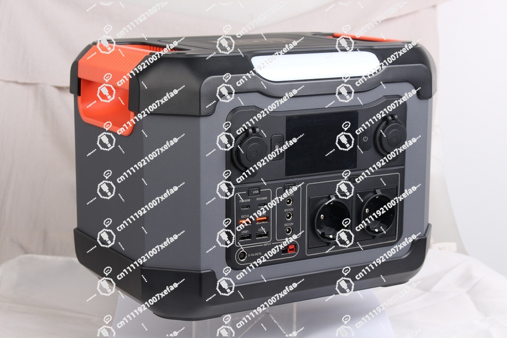 بطارية محمولة LiFePO4 بسعة 1 ك - مراجعة Outdoor Power Pack وسعره